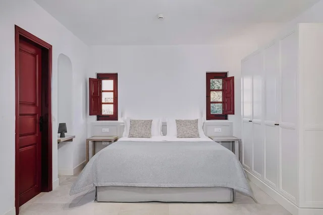 Ionian, Suite, King Bed, Sofa، Vedema A Luxury Collection Resort Santorini 1/3