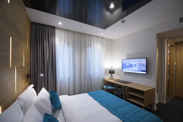 Deluxe, Double Bed, Hotel Sana 2/7