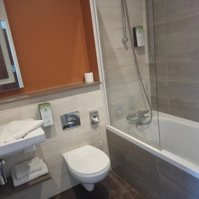 Room, Quadruple, Double Bed, Sofa, Hotel Campanile Metz Nord - Talange 4/5