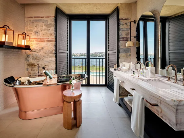 جناح بشرفة، Aliee Istanbul - A Paris Society Collection Hotel 2/3