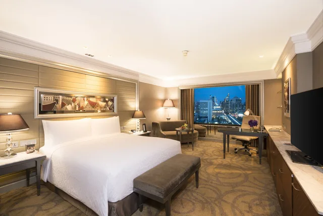غرفة كلاسيكية بسرير كينج في طابق مرتفع، Intercontinental Bangkok 3/10