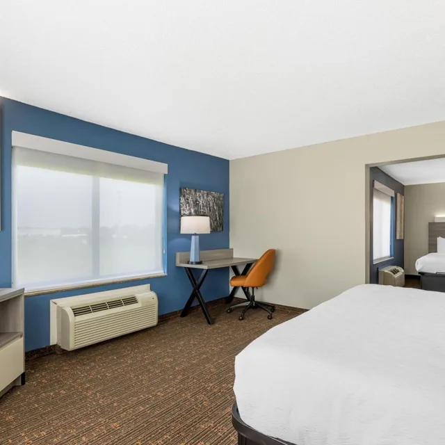 غرفة، Best Western Plus Omaha Airport Inn 2/4