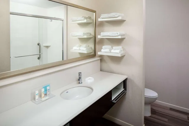 غرفة بسرير مزدوج، Hampton Inn Suites Charlotte Ballantyne Nc 6/9