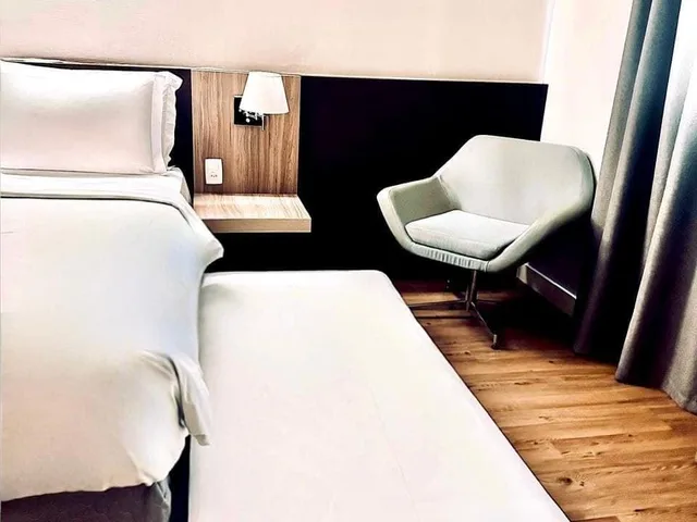 غرفة سوبيريور بسرير مزدوج، Delmond Hotel 11/13