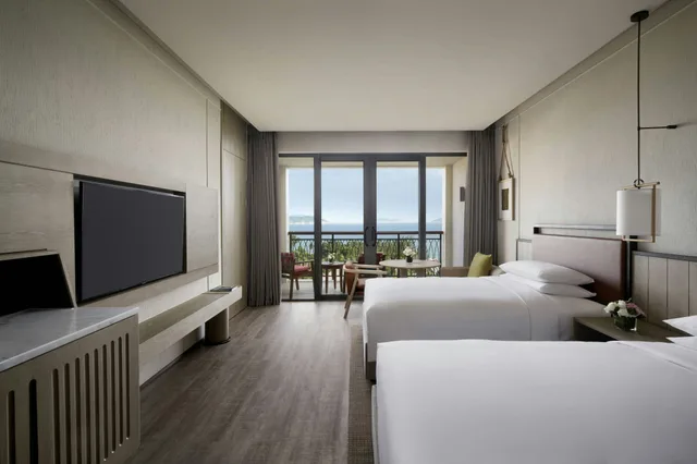 Room, Double Bed, Marriott Yalong Bay 1/3