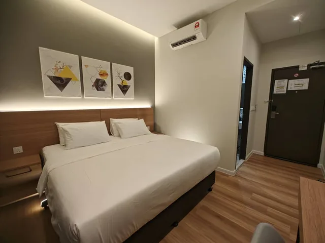 غرفة سوبيريور بسرير كوين، Karasky Hotel 2/4