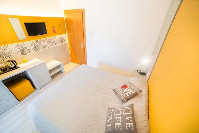 1 Bedroom, Design, Queen Bed, Courtyard View، Allorologio Hotel 1/4