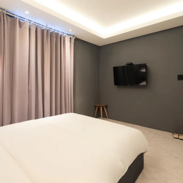 Standard, Double Bed, Hotel Yaja Jeongwang 1/9