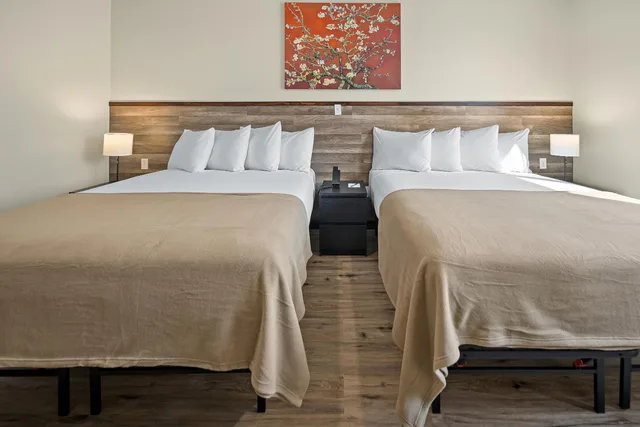 غرفة ديلوكس بسرير كوين، Highbridge Hotel 3/5