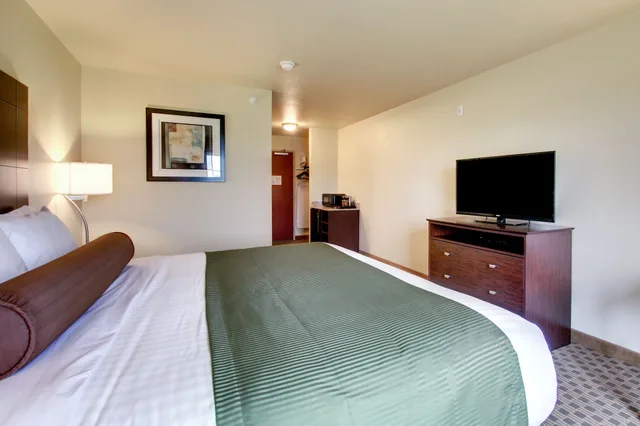غرفة بسرير كينج، Cobblestone Inn Suites Schuyler Ne 2/9