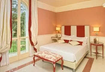 غرفة سوبيريور مفردة بسرير مزدوج، RELAIS VILLA VALFIORE 1/1
