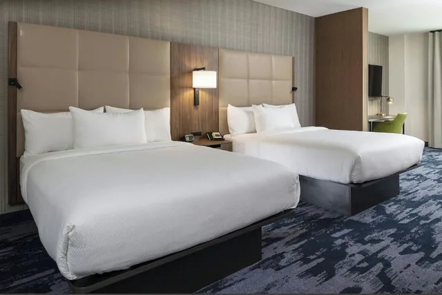 غرفة بسريرين كوين بحوض استحمام لذوي الإعاقة، Fairfield Inn & Suites by Marriott Monahans 1/1