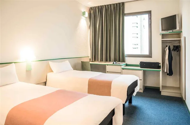 غرفة قياسية بسريرين منفصلين، Leonardo Hotel Verona 1/3