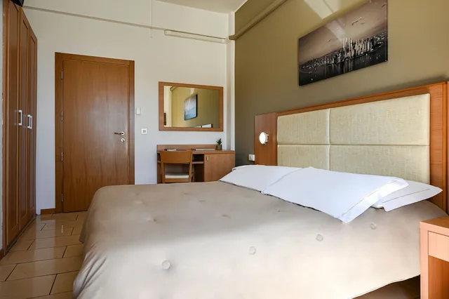 غرفة سوبيريور بسرير كوين، Hotel Figaro 2/5