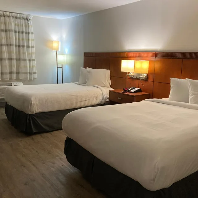 غرفة بسرير مزدوج، ECONO LODGE AND SUITES(Orange - TX) 2/7