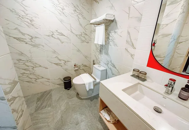 غرفة ديلوكس بشرفة، Hotel Midtown Ratsada 4/5