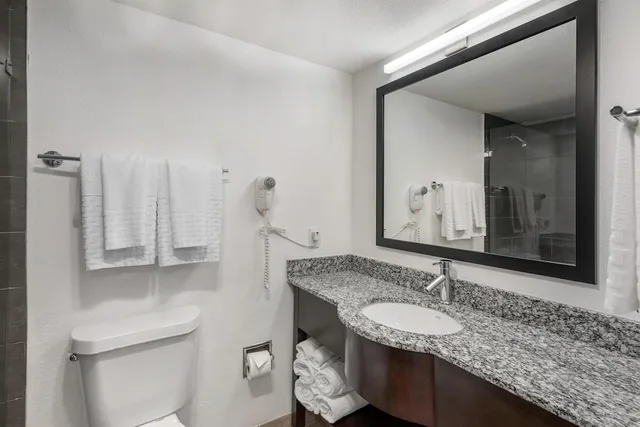 جناح كبير بسريرين كوين، Best Western Palm Beach Lakes 4/6