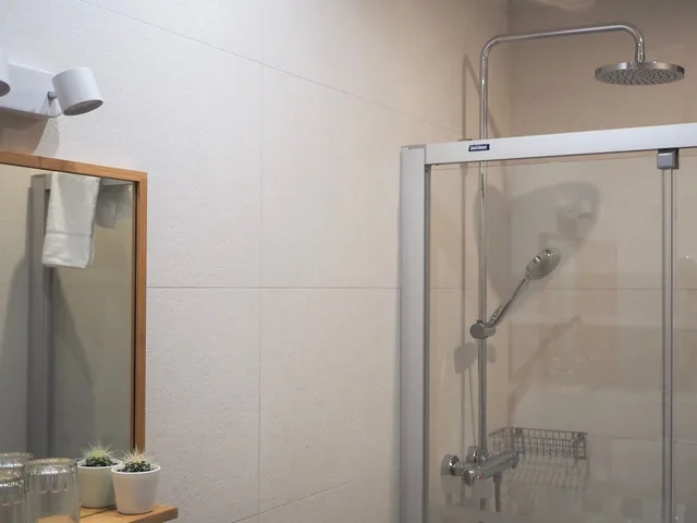 1 Bedroom, Family, Queen Bed, Beach Side, Sofa، Pensión Urkia 8/8