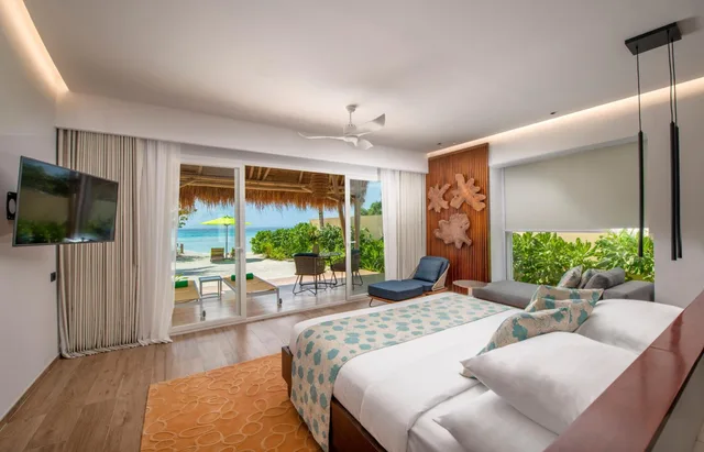 BEACH VILLA.-Transfer Excluded، Emerald Maldives Resort & Spa 2/3
