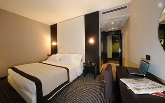 غرفة كلاسيكية مفردة، H2C HOTEL MILANOFIORI 3/4