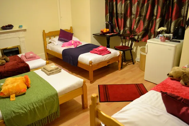 غرفة رباعية بحمام خاص، City London Hotel 4/8