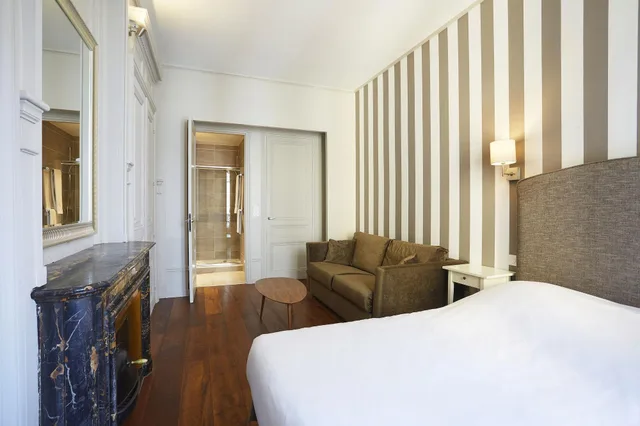 جناح جونيور، Hotel Vaubecour 3/6