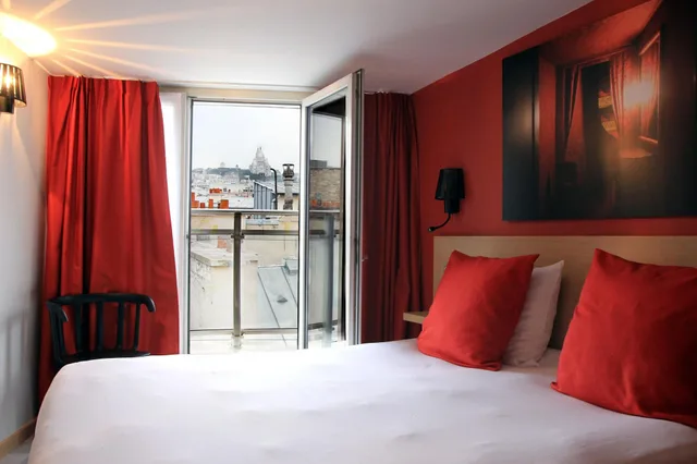 Family, Multiple Beds, Sofa، Best Western Hotel Opera Drouot 5/10