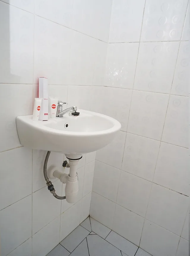 غرفة ديلوكس بسرير مزدوج، OYO 1007 Alletha Guest House 2 6/6