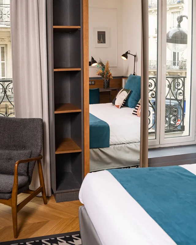 جناح جونيور بسرير كينج بشرفة مع أريكة، Hotel Petit Lafayette 4/8