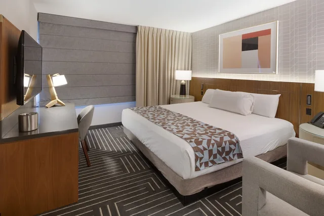 غرفة بريميوم بسرير كينج، Fremont Hotel And Casino 1/2