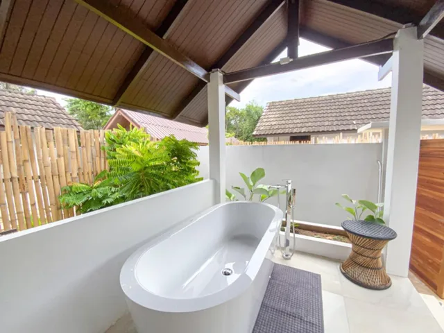 Private, Villa, Bathtub, Chumphon Cabana 3/4