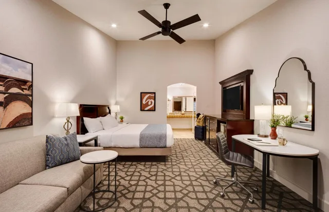 Superior, King Bed, Ayres Hotel Redlands 2/8