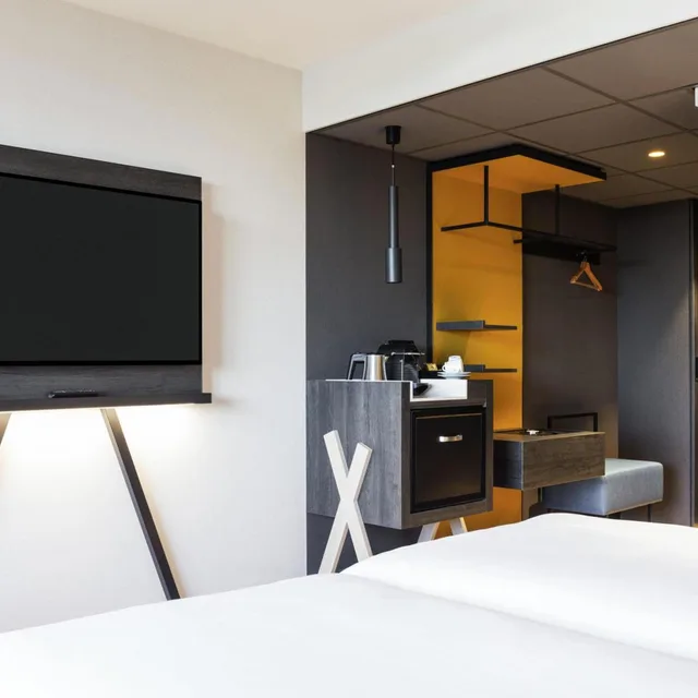 Privilege, Single Bed, Sofa, Mercure Amsterdam City Hotel 2/7