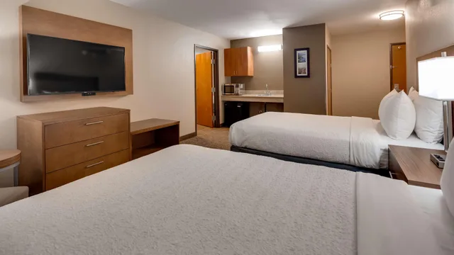 جناح، Best Western Plus Surprise-Phoenix NW 4/7
