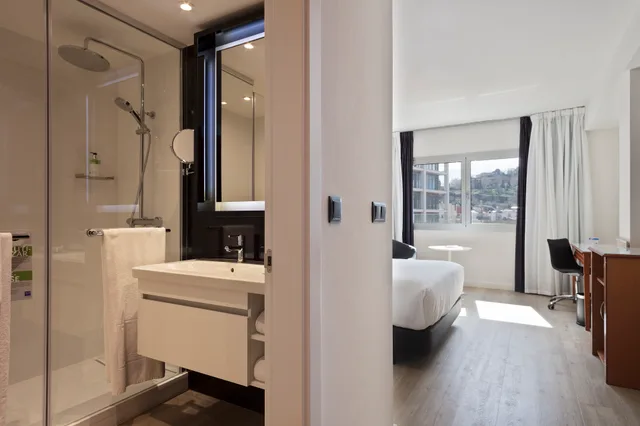غرفة قياسية مفردة بسرير مزدوج، Innside by Melia Barcelona Apolo 4/4