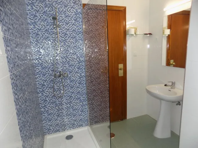 غرفة ثلاثية، Hotel La Barca 8/8
