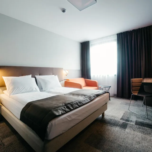 Room, Double Bed, with Extra Bed, Q Hotel Plus Katowice 1/5