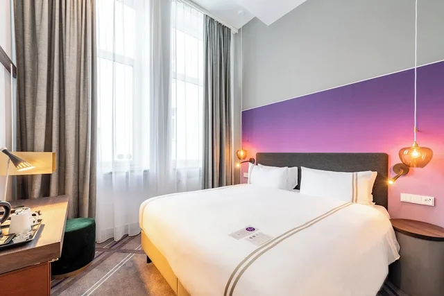 غرفة قياسية بسرير مزدوج، Premier Inn Wuppertal City Centre Hotel 1/3