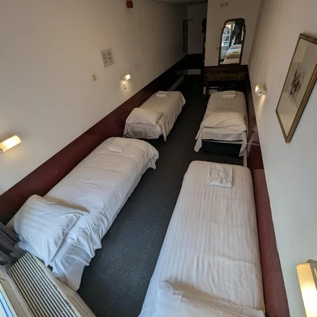 غرفة رباعية، Budget Hotel Ben 4/9