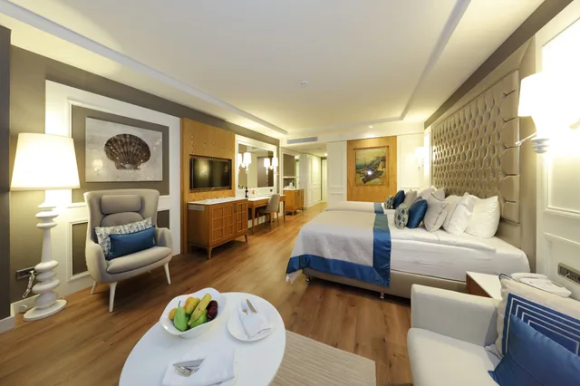 Swim Up, Infinity, Deluxe, Queen Bed، Sueno Hotels Deluxe Belek 3/5