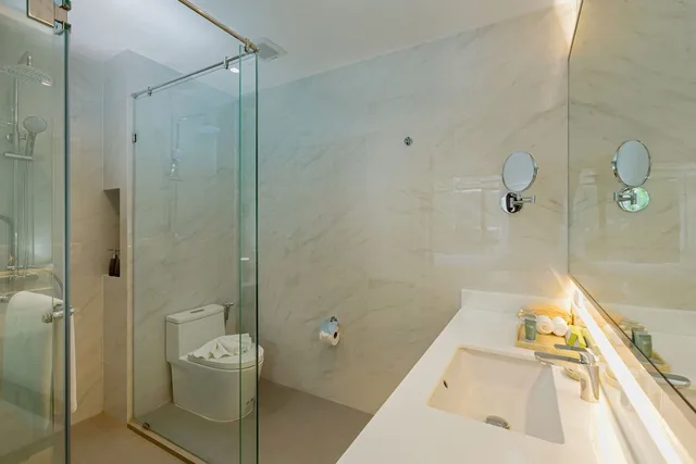 غرفة ديلوكس بسريرين منفصلين، Wyndham Garden Naithon Phuket 1/1