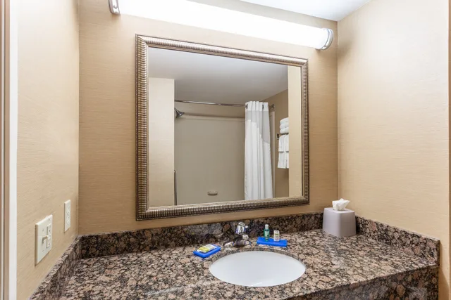 غرفة قياسية لذوي الإعاقة، Holiday Inn Express Charles Town 3/5