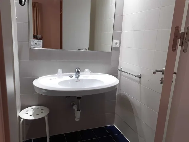 Room, Twin Beds, Courtyard View, Courtyard Area، HR MARYNTON 4/4