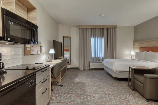 جناح استوديو بسرير كوين، Candlewood Suites Milwaukee Airport-Oak Creek 3/4