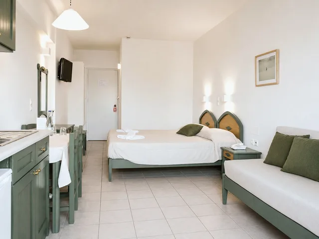 استوديو بشرفة، Melitti Hotel 4/7