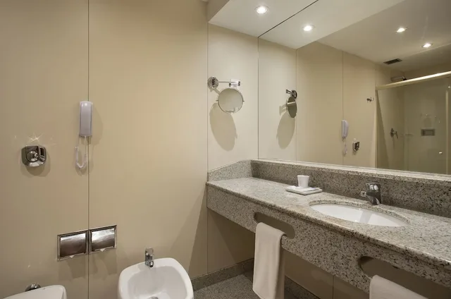 Family, 2 Double and Twin Beds, Windsor Plaza Copacabana 4/5