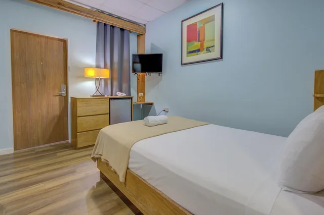 غرفة بسرير مزدوج، Airport Suites Hotel 4/9
