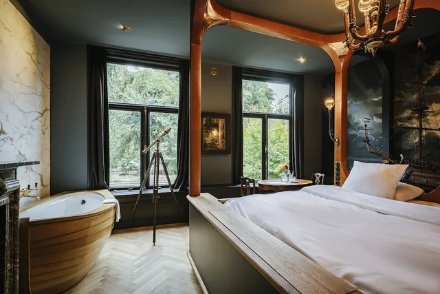 غرفة سيغنتشر بسرير كينج، Hotel The Noblemen 1/4