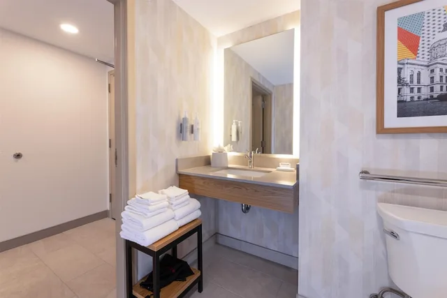 Room, King Bed, Bathtub, Accessible, Hampton Inn Lawrenceville Duluth 6/7