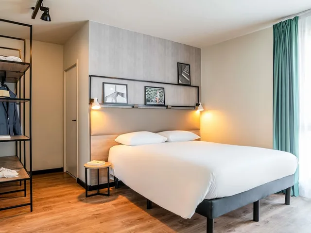 جناح عائلي بسرير مزدوج مع أريكة، Ibis Bordeaux Nord Carbon Blanc 2/3